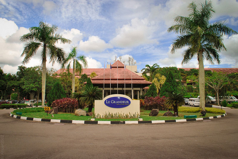 Le Grandeur Palm Resort Johor Kulai Exteriör bild